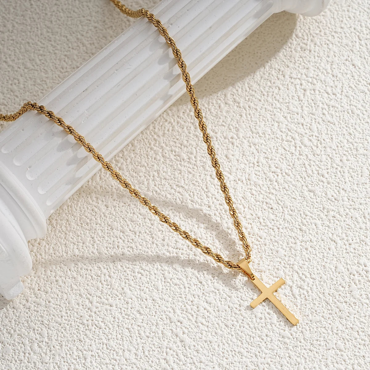 Colar Masculino com Pingente de Cruz